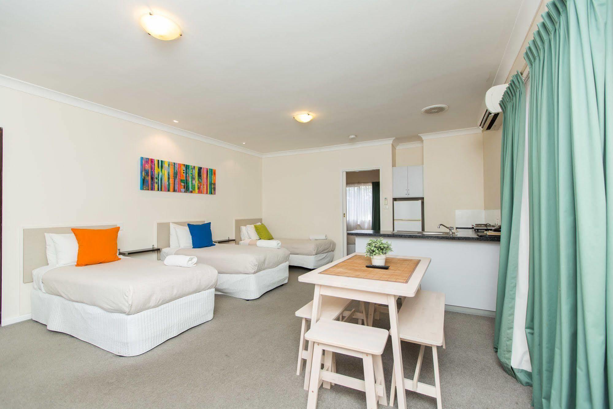Lincoln Cottage Motor Inn Wagga Wagga Exterior foto